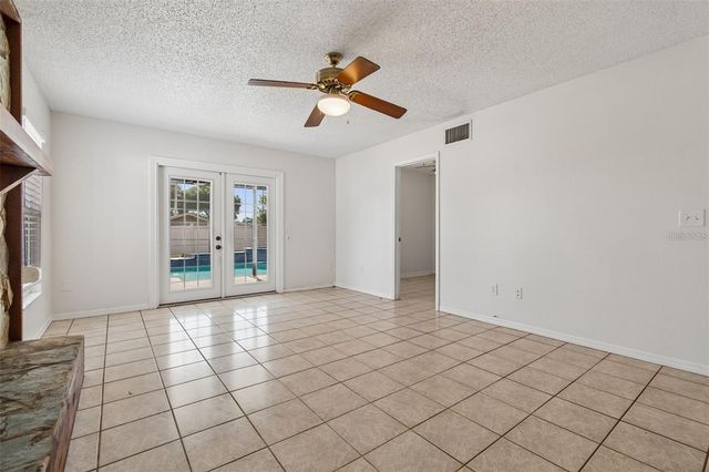 2620 GIANT PLACE, Seffner, FL 33584