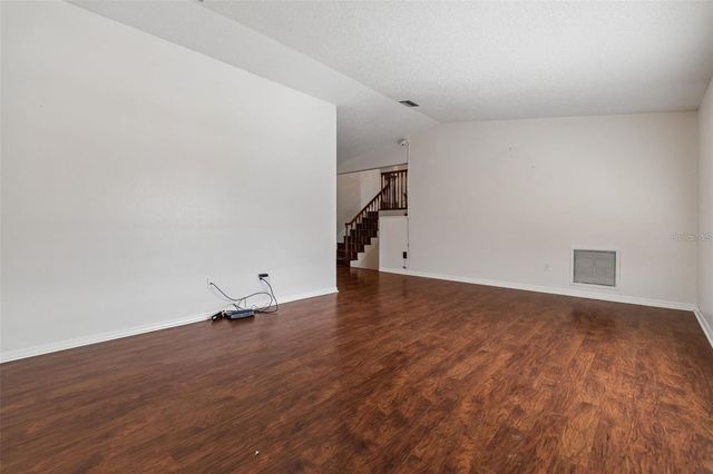 2620 GIANT PLACE, Seffner, FL 33584