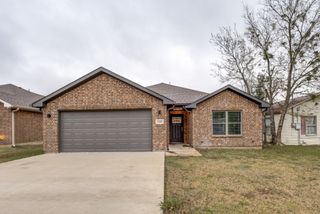 2205 N Hickory Street, Sherman, TX 75092