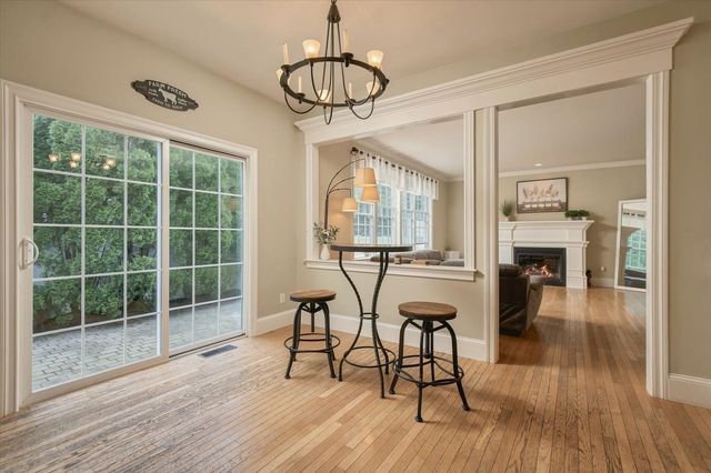 24 Monroe St, Amesbury, MA 01913
