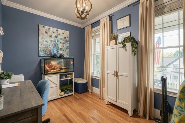 24 Monroe St, Amesbury, MA 01913