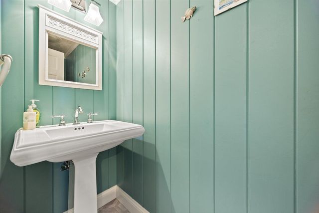 46 Monument View Road, East Dennis, MA 02641