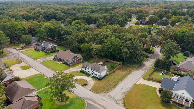 2305 Paula Dr, Jonesboro, AR 72404