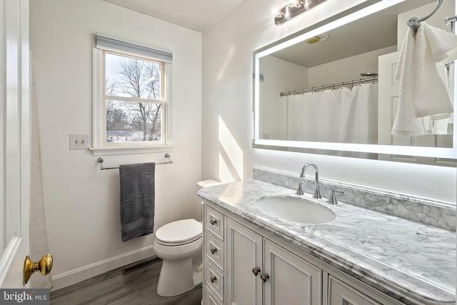 5 LONGSTREET DR, East Berlin, PA 17316