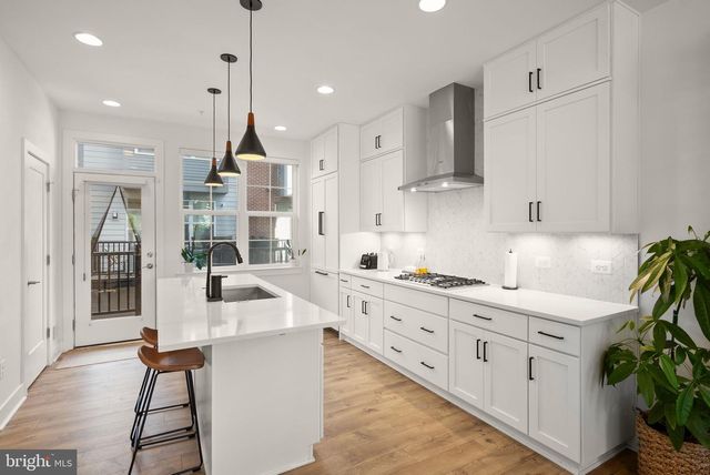 11258 FARADAY PARK DR, Reston, VA 20190