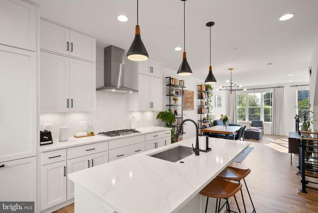 11258 FARADAY PARK DR, Reston, VA 20190