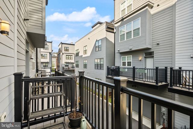 11258 FARADAY PARK DR, Reston, VA 20190