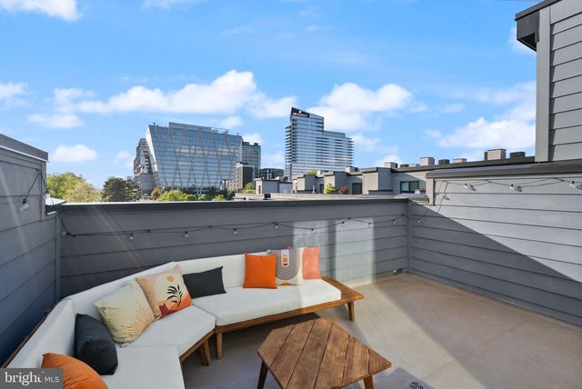 11258 FARADAY PARK DR, Reston, VA 20190