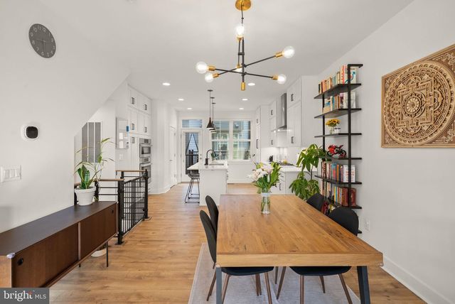 11258 FARADAY PARK DR, Reston, VA 20190