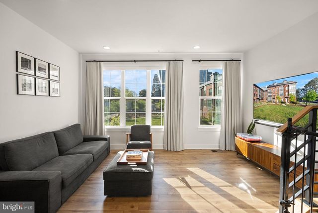 11258 FARADAY PARK DR, Reston, VA 20190