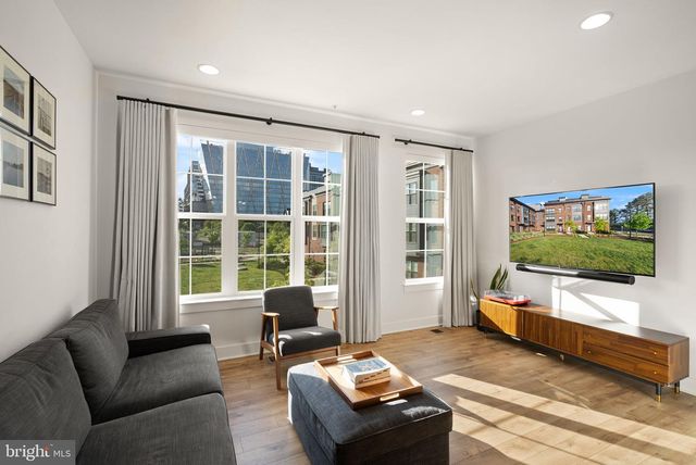 11258 FARADAY PARK DR, Reston, VA 20190