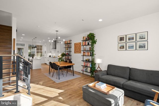 11258 FARADAY PARK DR, Reston, VA 20190