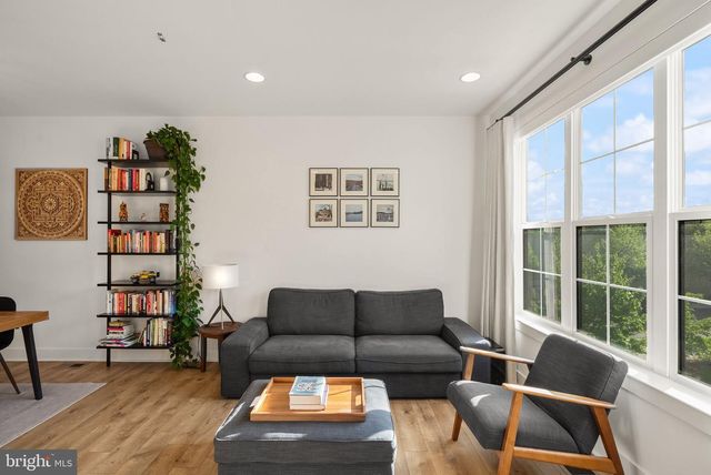 11258 FARADAY PARK DR, Reston, VA 20190