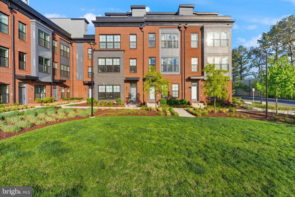 11258 FARADAY PARK DR, Reston, VA 20190