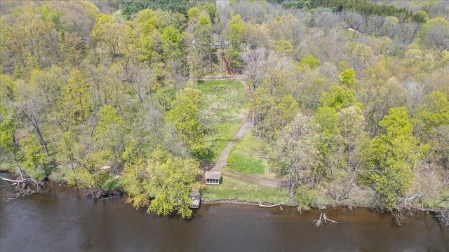 8121 W Eaton, Grand Ledge, MI 48837