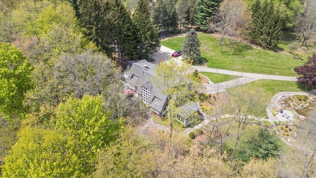 8121 W Eaton, Grand Ledge, MI 48837