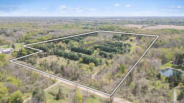 8121 W Eaton, Grand Ledge, MI 48837