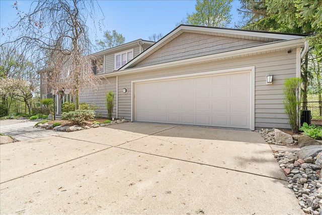 8121 W Eaton, Grand Ledge, MI 48837