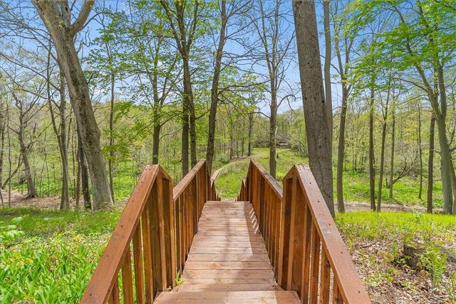 8121 W Eaton, Grand Ledge, MI 48837