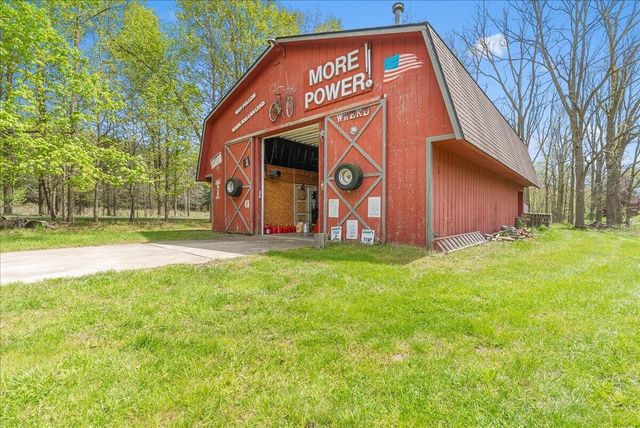 8121 W Eaton, Grand Ledge, MI 48837