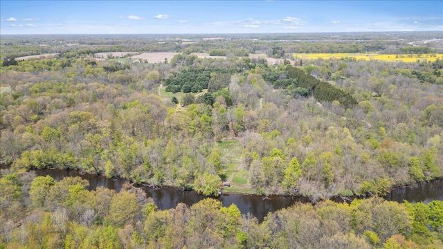8121 W Eaton, Grand Ledge, MI 48837