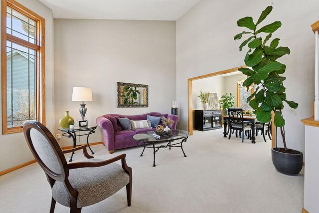 3142 Bavaria Hills Trail, Chaska, MN 55318