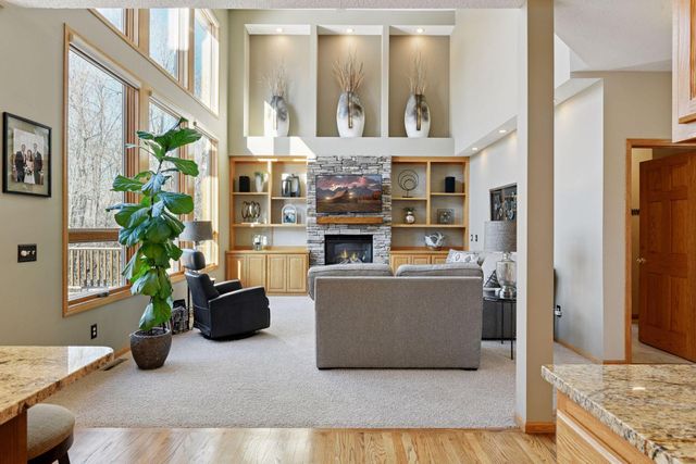 3142 Bavaria Hills Trail, Chaska, MN 55318