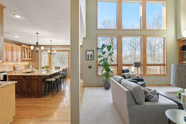 3142 Bavaria Hills Trail, Chaska, MN 55318