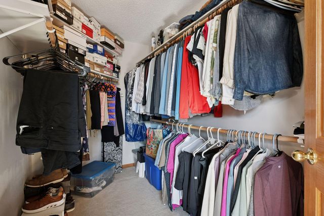 3142 Bavaria Hills Trail, Chaska, MN 55318