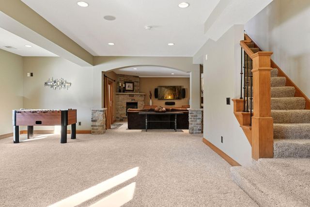 3142 Bavaria Hills Trail, Chaska, MN 55318