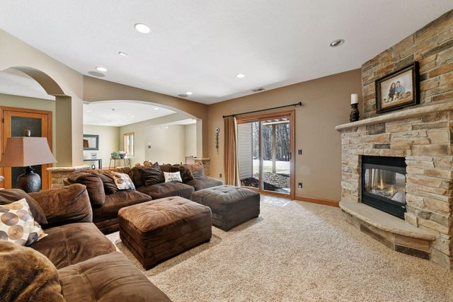 3142 Bavaria Hills Trail, Chaska, MN 55318