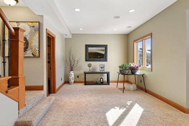 3142 Bavaria Hills Trail, Chaska, MN 55318