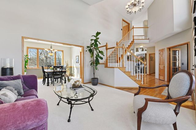 3142 Bavaria Hills Trail, Chaska, MN 55318