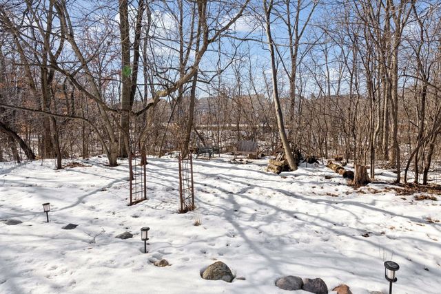 3142 Bavaria Hills Trail, Chaska, MN 55318