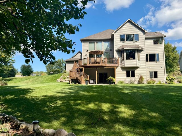 3142 Bavaria Hills Trail, Chaska, MN 55318
