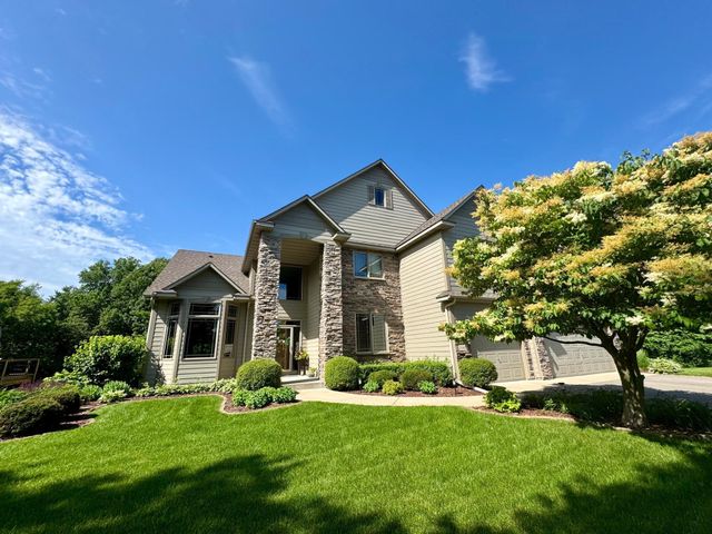 3142 Bavaria Hills Trail, Chaska, MN 55318