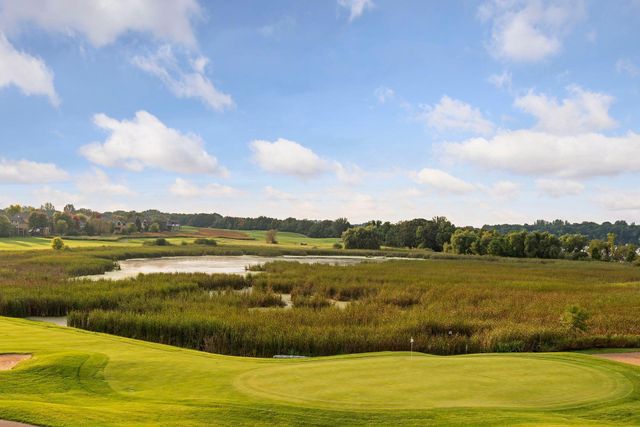 3142 Bavaria Hills Trail, Chaska, MN 55318