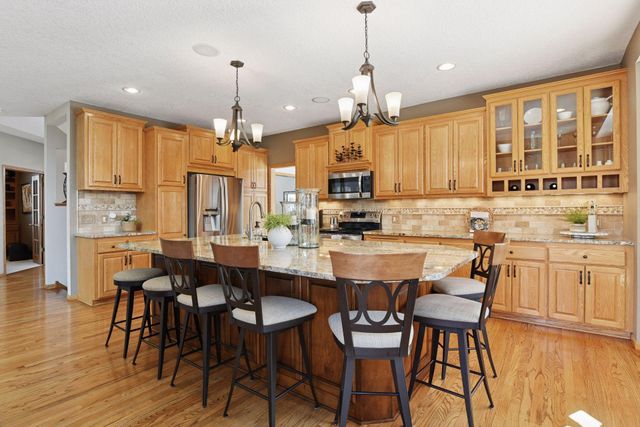 3142 Bavaria Hills Trail, Chaska, MN 55318