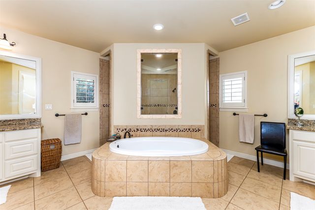 321 Bear Country Drive, Aledo, TX 76008