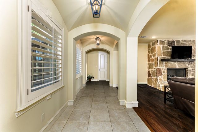 321 Bear Country Drive, Aledo, TX 76008