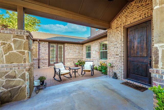 321 Bear Country Drive, Aledo, TX 76008