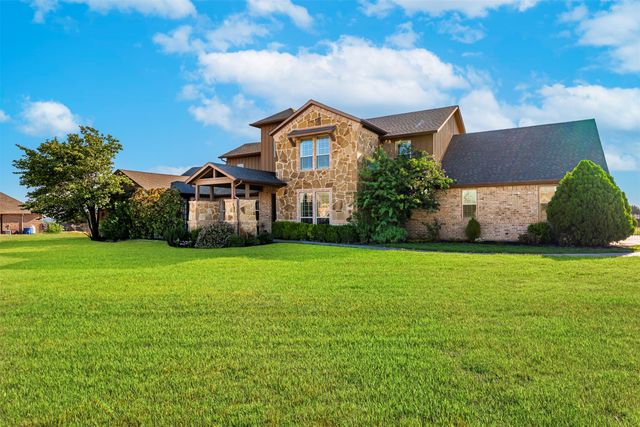 321 Bear Country Drive, Aledo, TX 76008