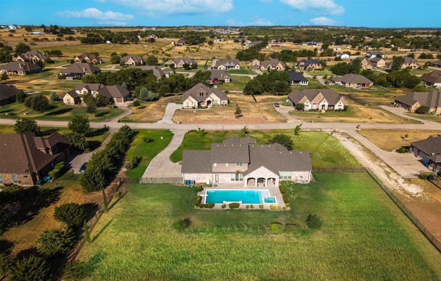321 Bear Country Drive, Aledo, TX 76008