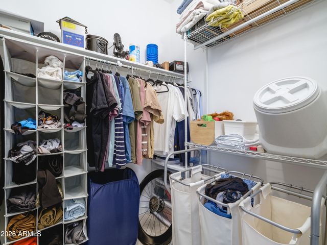 2170 W HARMONT Drive, Phoenix, AZ 85021