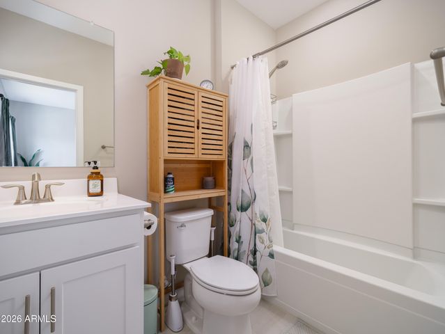 2170 W HARMONT Drive, Phoenix, AZ 85021