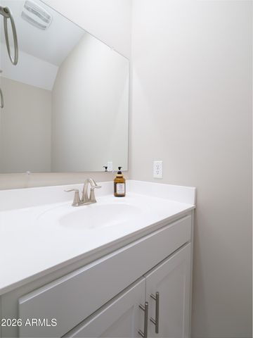 2170 W HARMONT Drive, Phoenix, AZ 85021