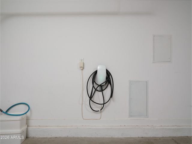 2170 W HARMONT Drive, Phoenix, AZ 85021