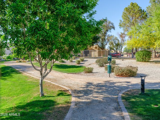 2170 W HARMONT Drive, Phoenix, AZ 85021