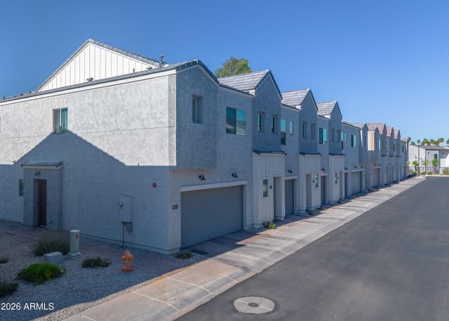 2170 W HARMONT Drive, Phoenix, AZ 85021