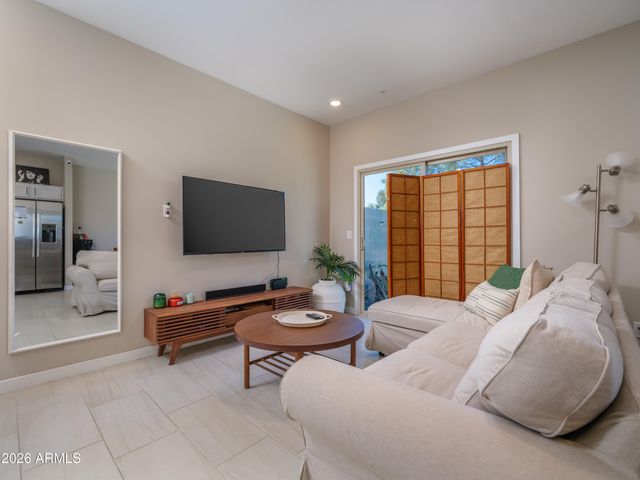 2170 W HARMONT Drive, Phoenix, AZ 85021